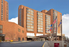  Crowne Plaza Gatineau-Ottawa, an IHG Hotel  Гатино